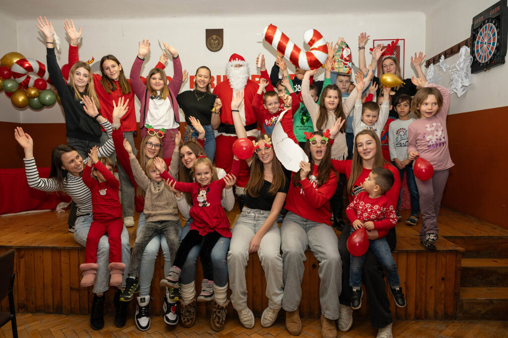 Božićna radionica i party za najmlađe mještane